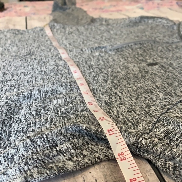 Izod Advantage Performance Stretch Quarter Zip Pullover - Picture 5 of 7